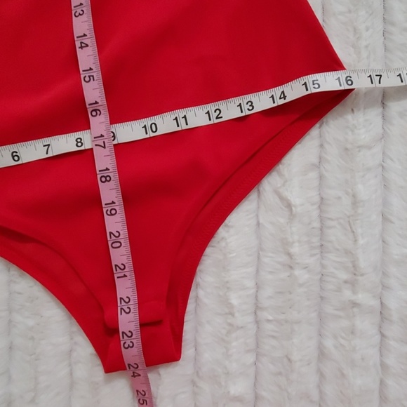 Red sleeveless bodysuit on off shoulder neck detail NWOT xs/sm - Picture 7 of 16